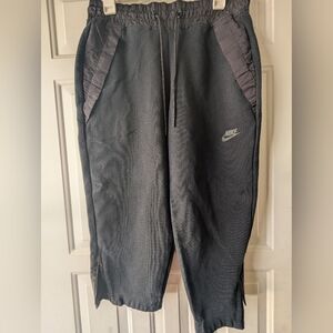 Woman's Nike Black Jogger Pants